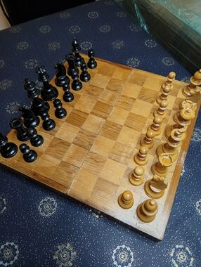 Wooden Chess Set - Black and Natural Pieces